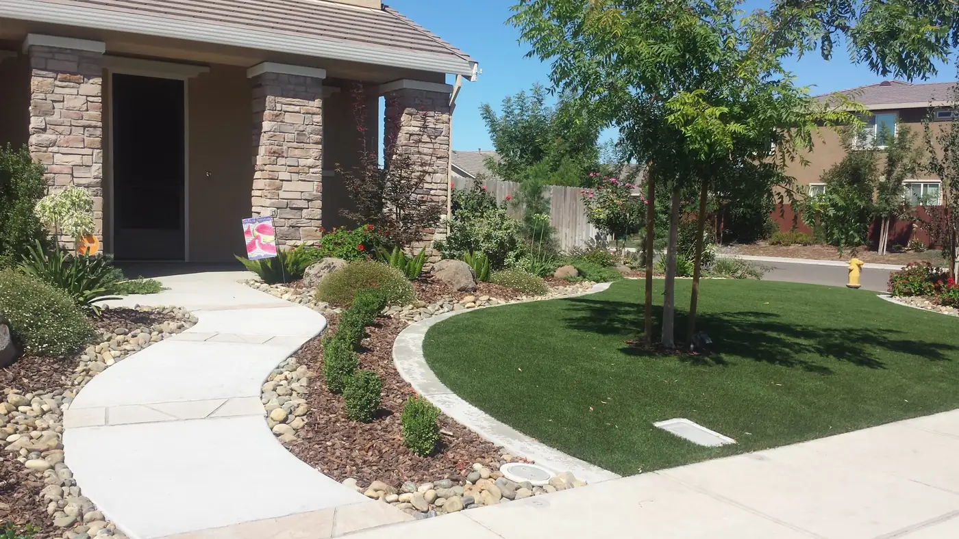 Garden landscape designed and installed by Silvertree Landscaping